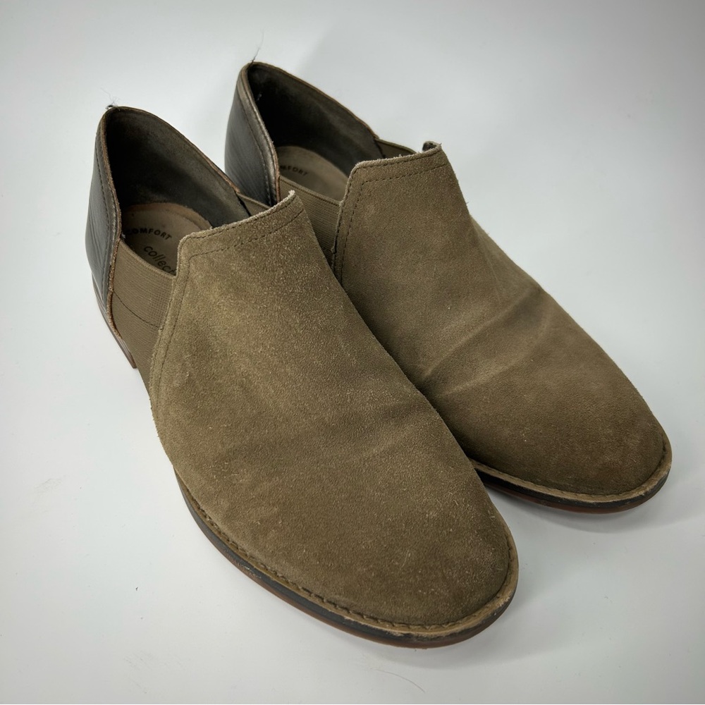 Clarks Olive Green Suede Flat Ankle Boots Size 9